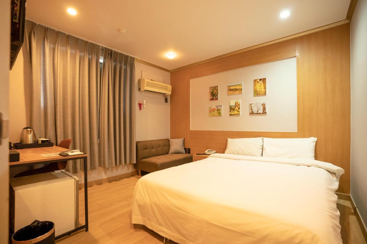 Jeju Stay Hotel Exterior photo