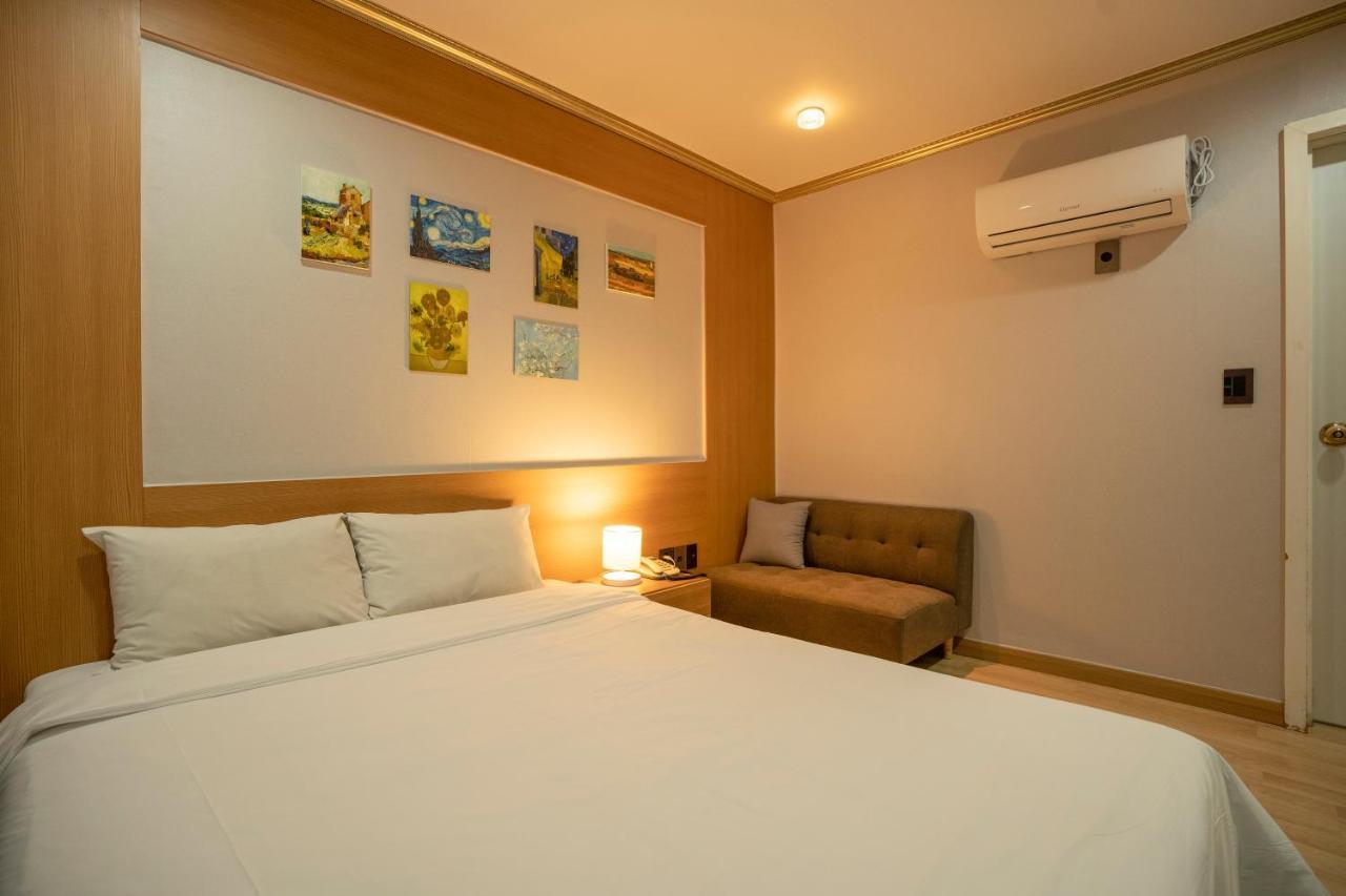 Jeju Stay Hotel Exterior photo